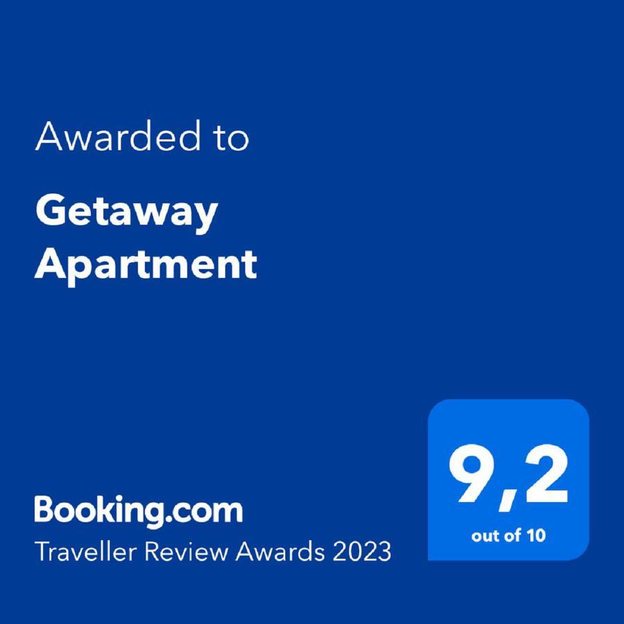 Getaway Apartment อัลมูเญการ์ ภายนอก รูปภาพ