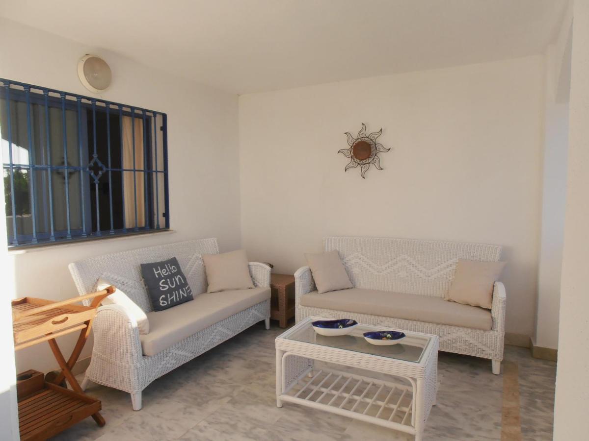 Getaway Apartment อัลมูเญการ์ ภายนอก รูปภาพ